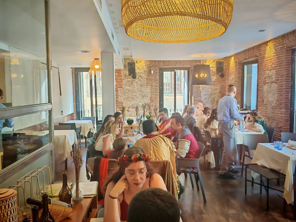 LAREPERA_Aveinte_slider_image_3