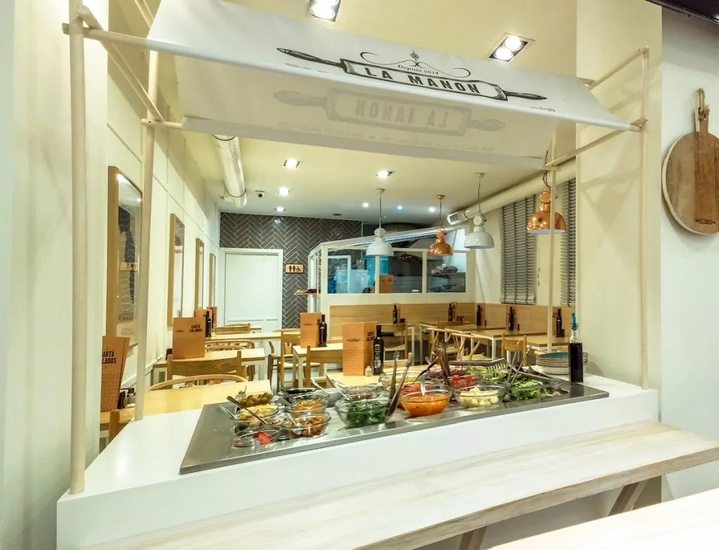 La Manon Boulangerie & Bistro_Mañón_slider_image_1