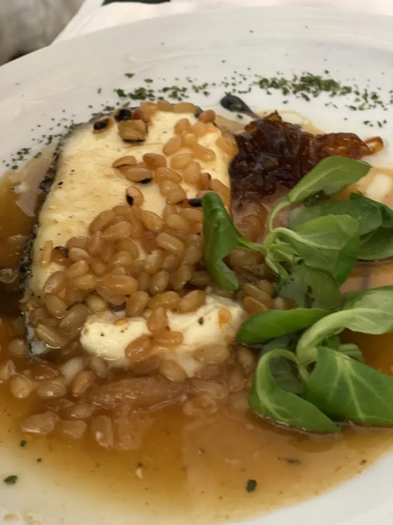 Anand Enebral_Casa de Postas_Aveinte_review