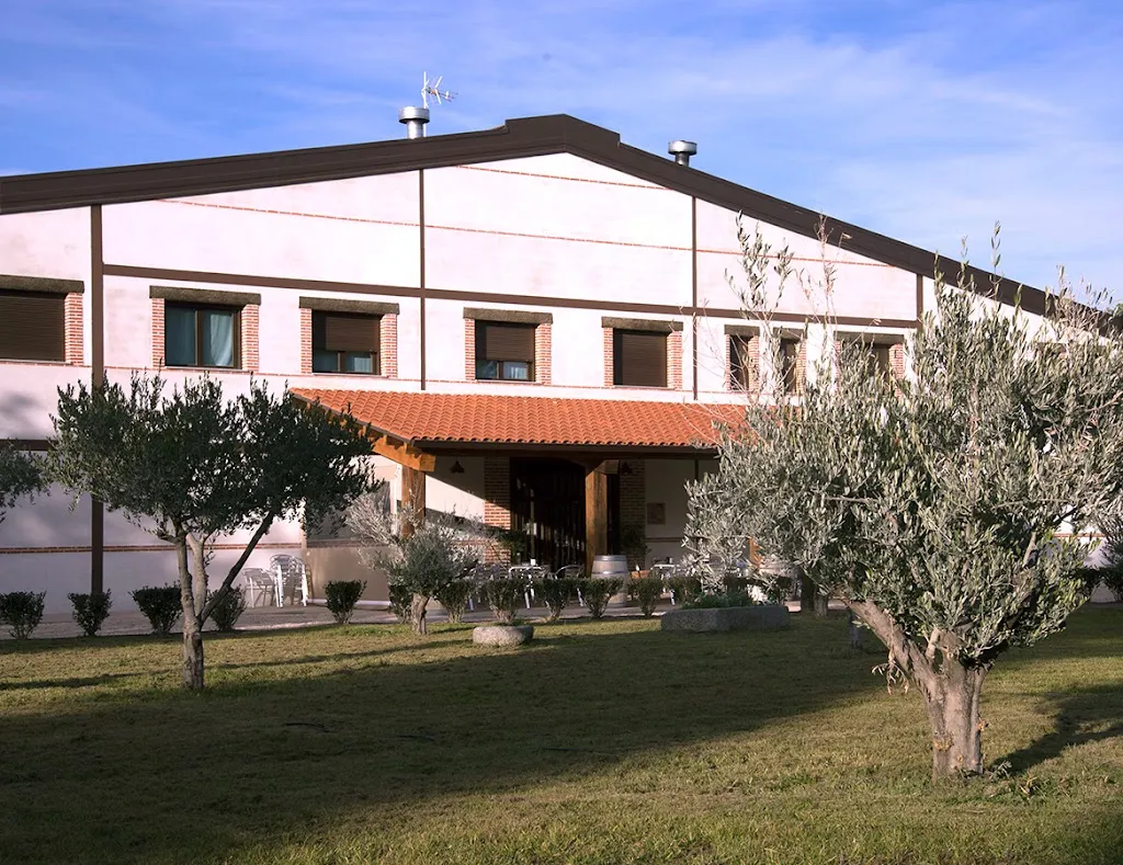 Espacio Laguna del Oso by Kerbest_Cabizuela_slider_image_1