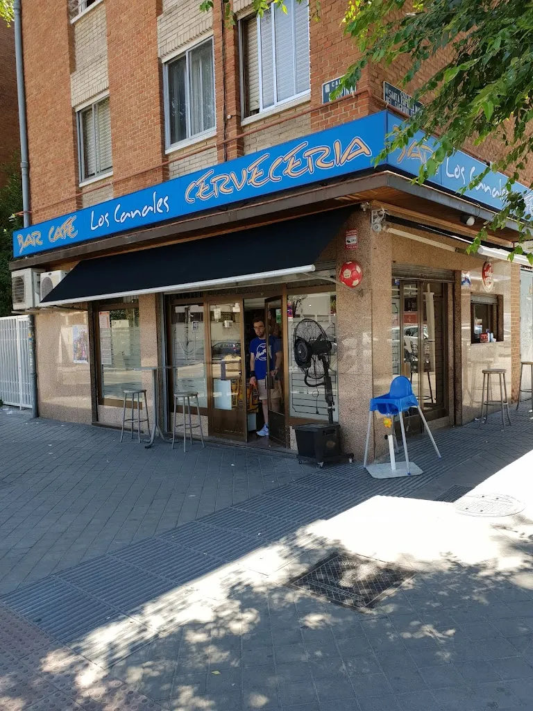 Bar Los Canales restaurant in Canales