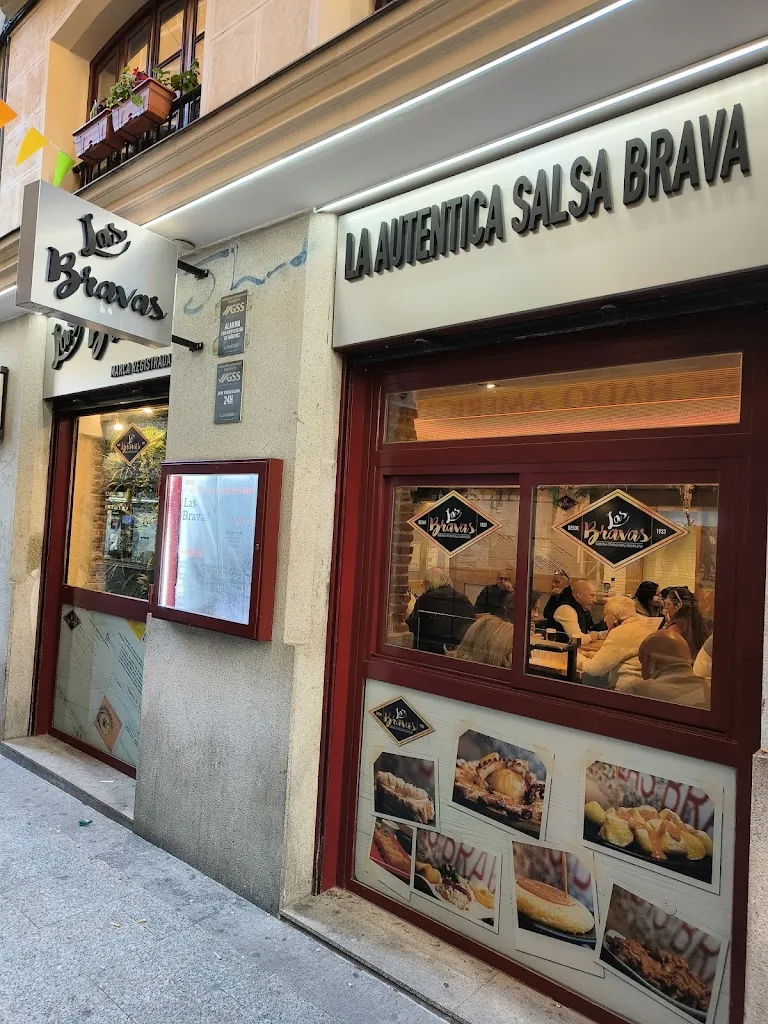 YAFEA ALYAFEI_Las Bravas_Brabos_review