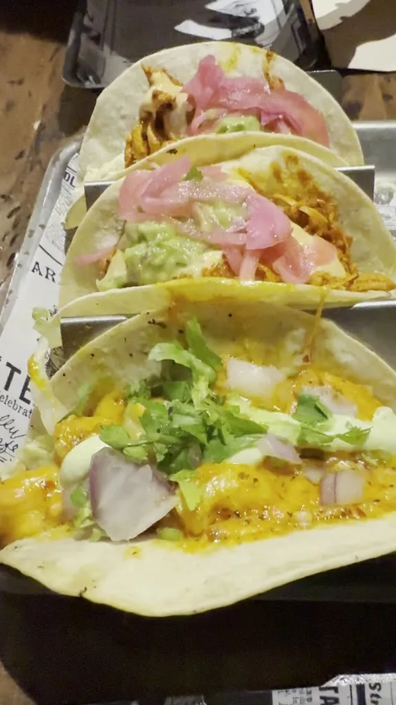 Nacho Bravo Taquería_Brabos_slider_image_2