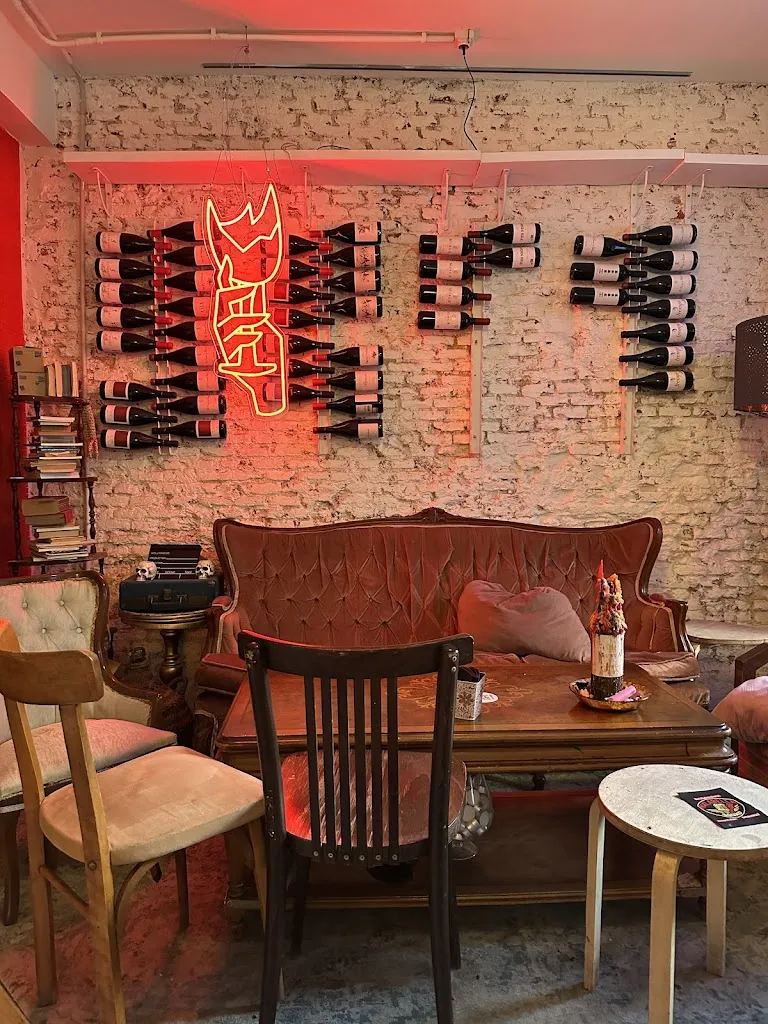 Muñeca Brava_Laracha A_slider_image_2