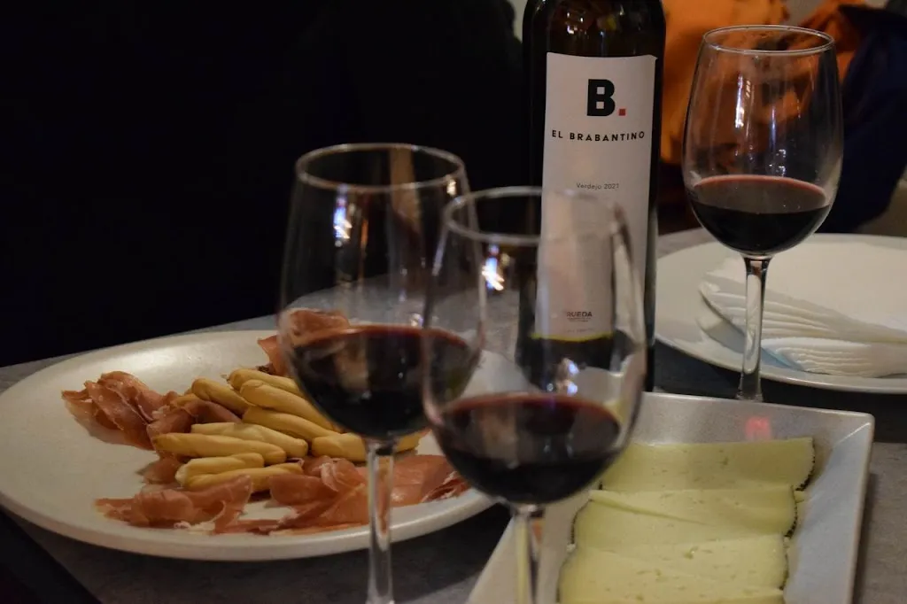 Bravo Wine Bar_Brabos_slider_image_3