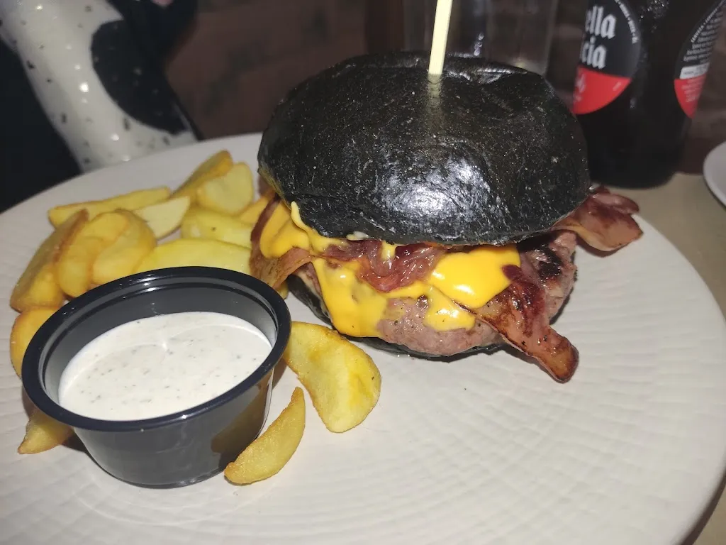 Menü_Bar restaurante BLANCO Y NEGRO desde 1990_Burgohondo_Bild_1