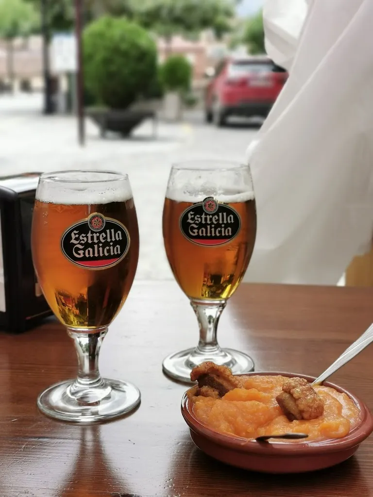 Menü_Bar restaurante BLANCO Y NEGRO desde 1990_Burgohondo_Bild_6