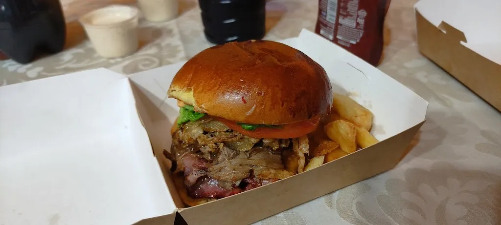 Oscar RS_Bar restaurante BLANCO Y NEGRO desde 1990_Burgohondo_Bewertung