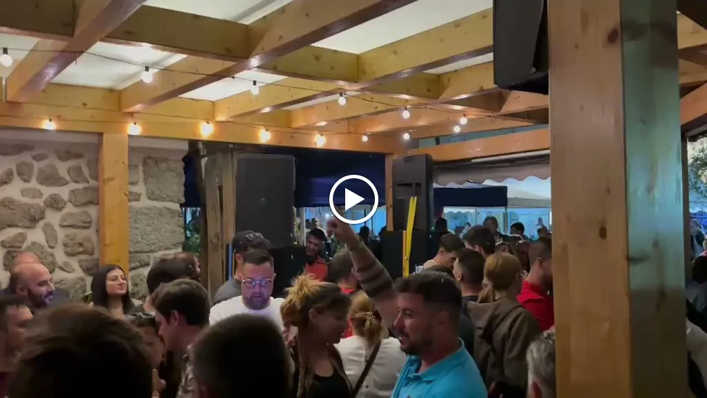 Bar restaurante BLANCO Y NEGRO desde 1990_Burgohondo_slider_image_2