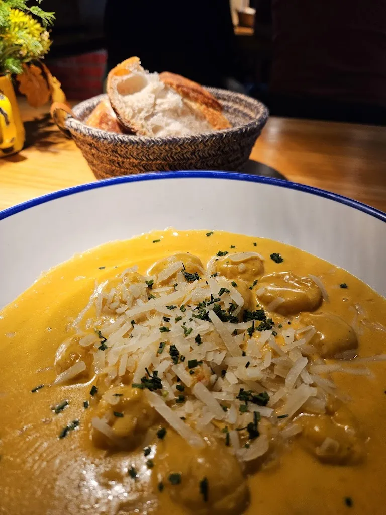 Veera Kaur_Cachivache l Restaurante Chamartín_Chamartín_review