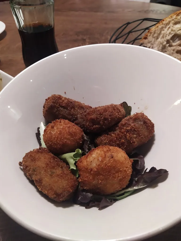 Angeline Dowling_MACHICO_Chamartín_review