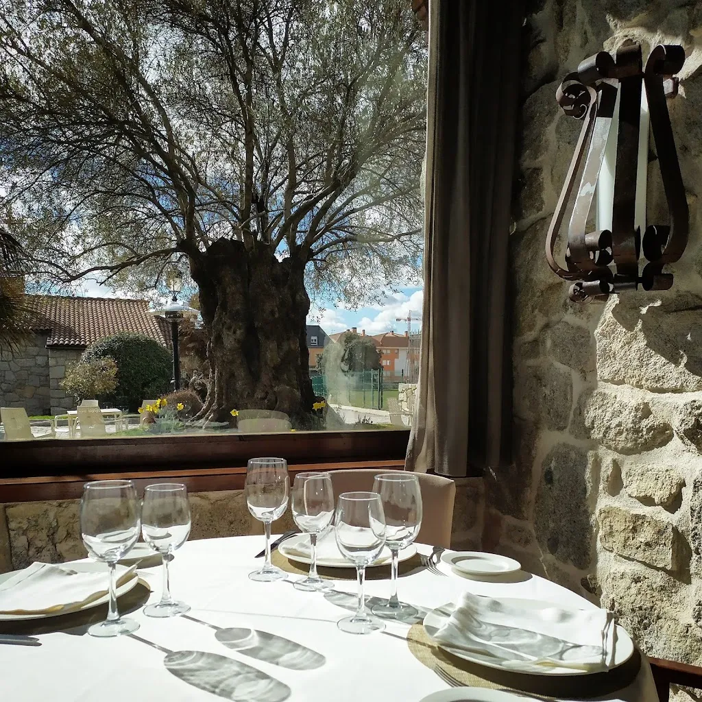 Restaurante El Gallinero_Collado del Mirón_slider_image_1