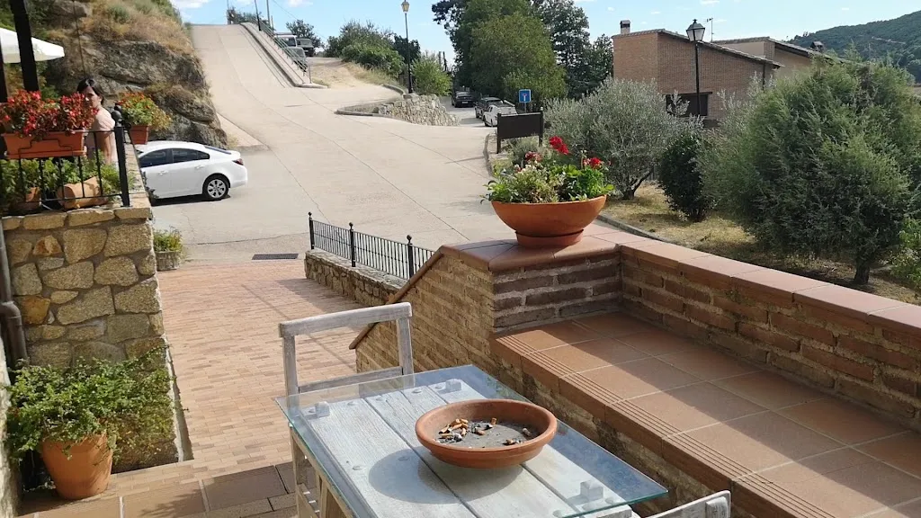 Hotel Rural y Restaurante - El Rinconcito de Gredos_Cuevas del Valle_slider_image_2