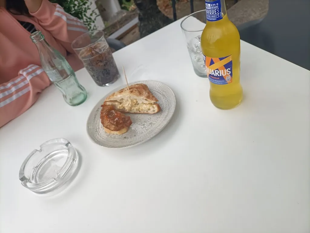 Menu_Bar La Luna_Cuevas del Valle_image_2