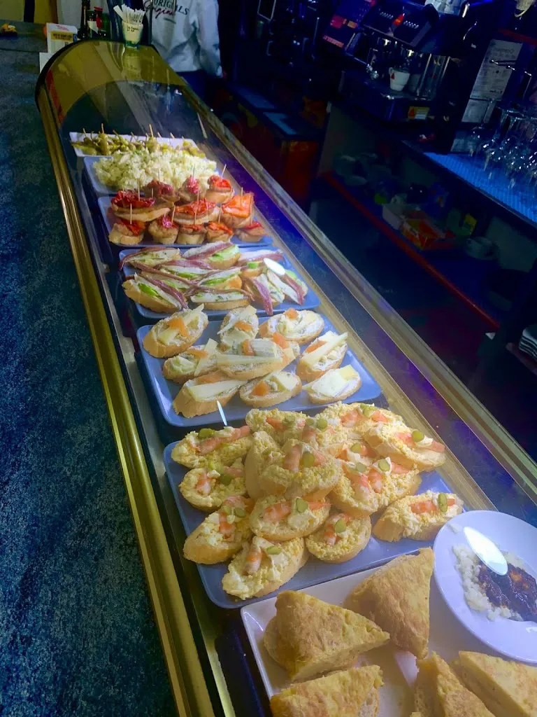 Menu_Bar La Luna_Cuevas del Valle_image_3