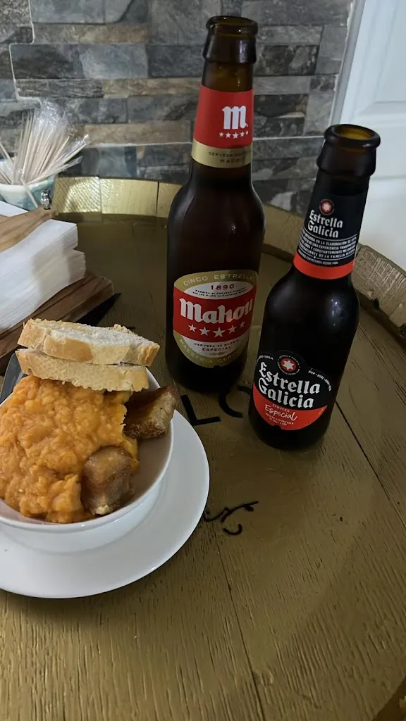 Sandra Gutiérrez_Bar La Luna_Cuevas del Valle_review