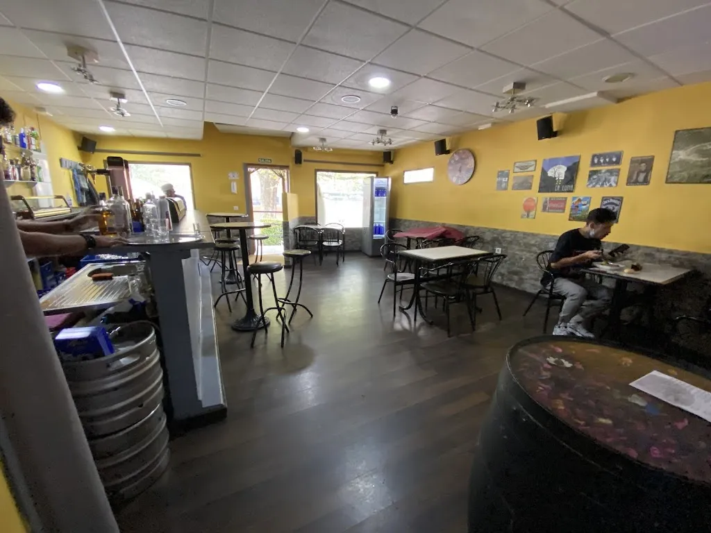 Bar La Luna_Cuevas del Valle_slider_image_2