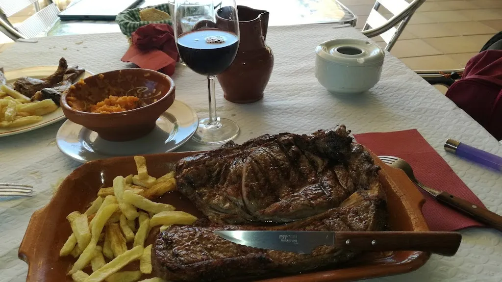 El Pontón_Cuevas del Valle_slider_image_2