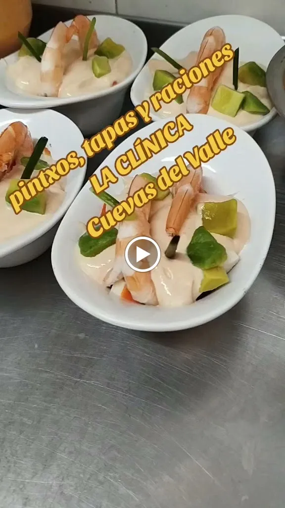 BAR LA CLINICA_Cuevas del Valle_slider_image_2