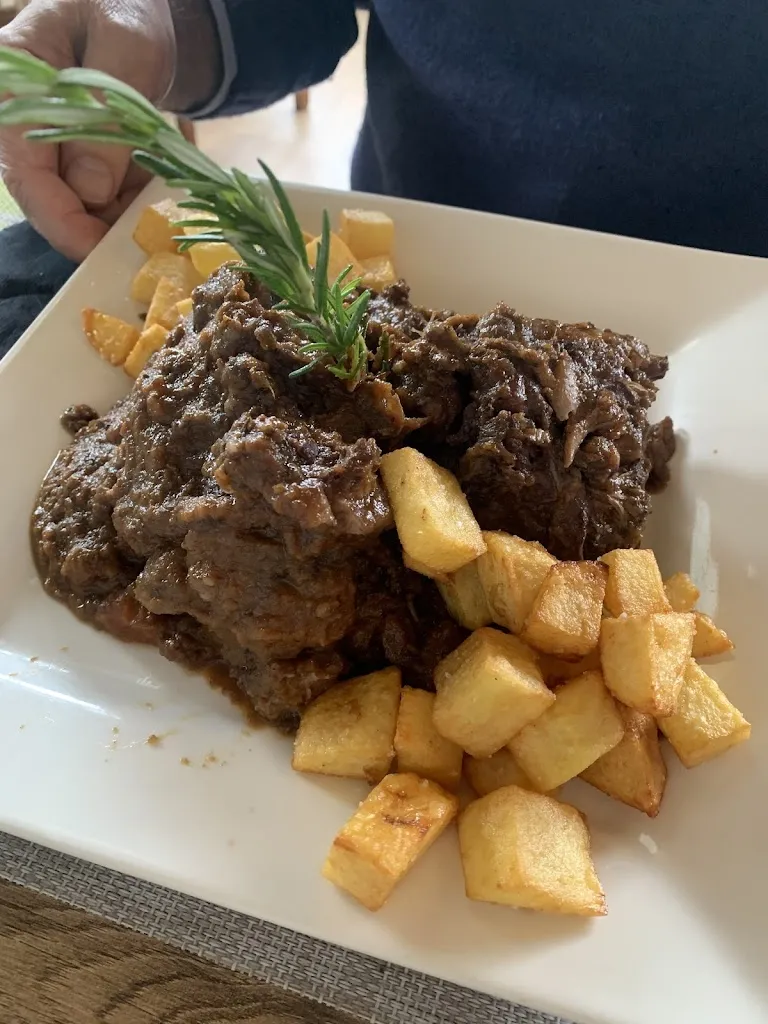 Restaurante La Cabezuela Garden_Fresnedilla_slider_image_3