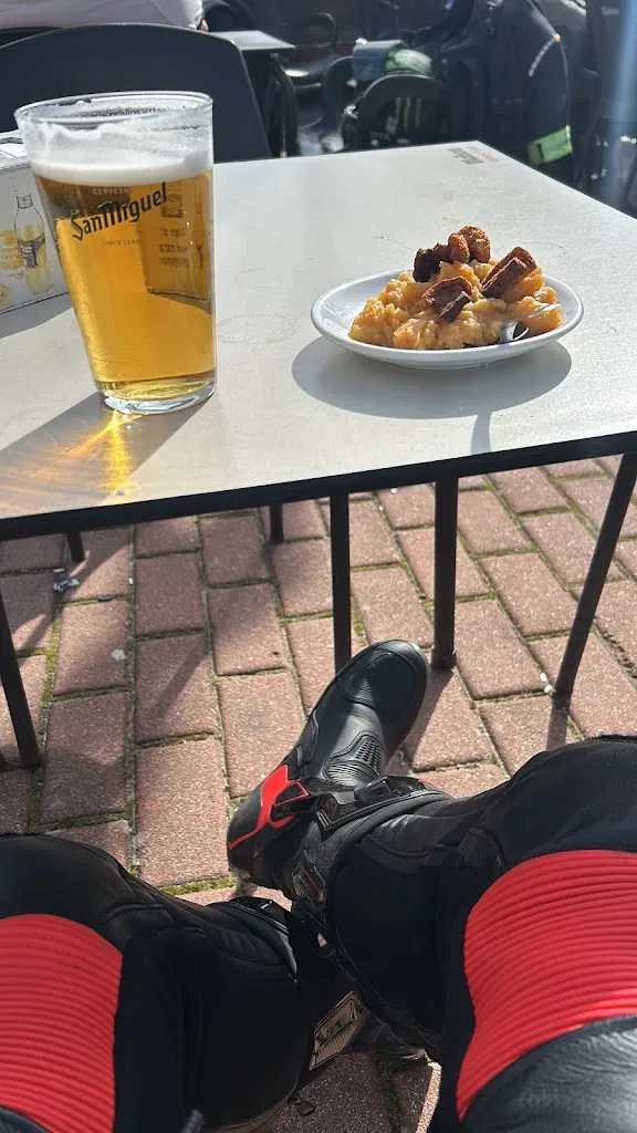 Julio Hernández Marín_Bar La Estación_Cebreros_review