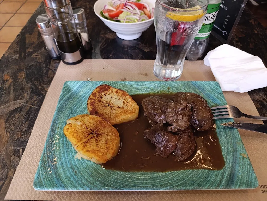 Ester Martín_Bar Avenida_Cebreros_review