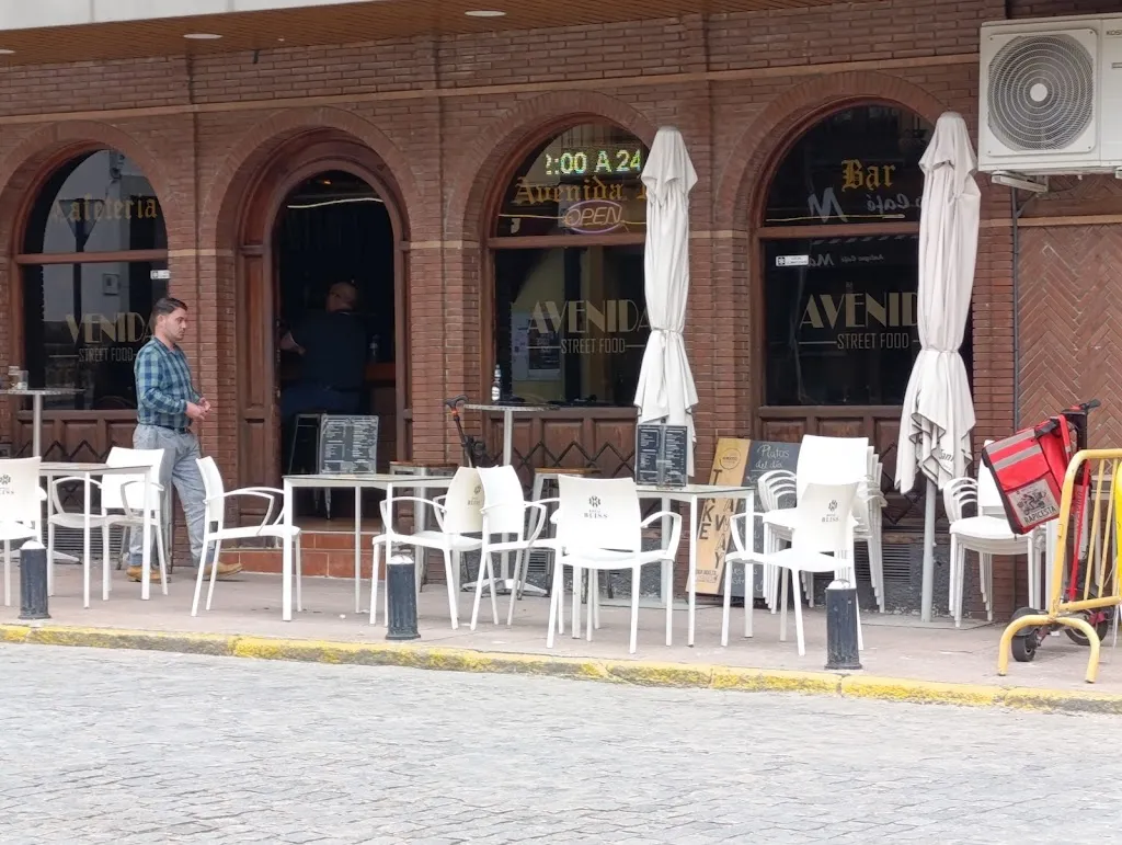 Bar Avenida_Cebreros_slider_image_3