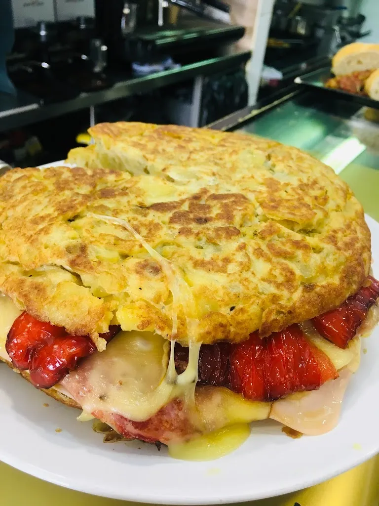 CASTILLA tapeo._Cebreros_slider_image_3