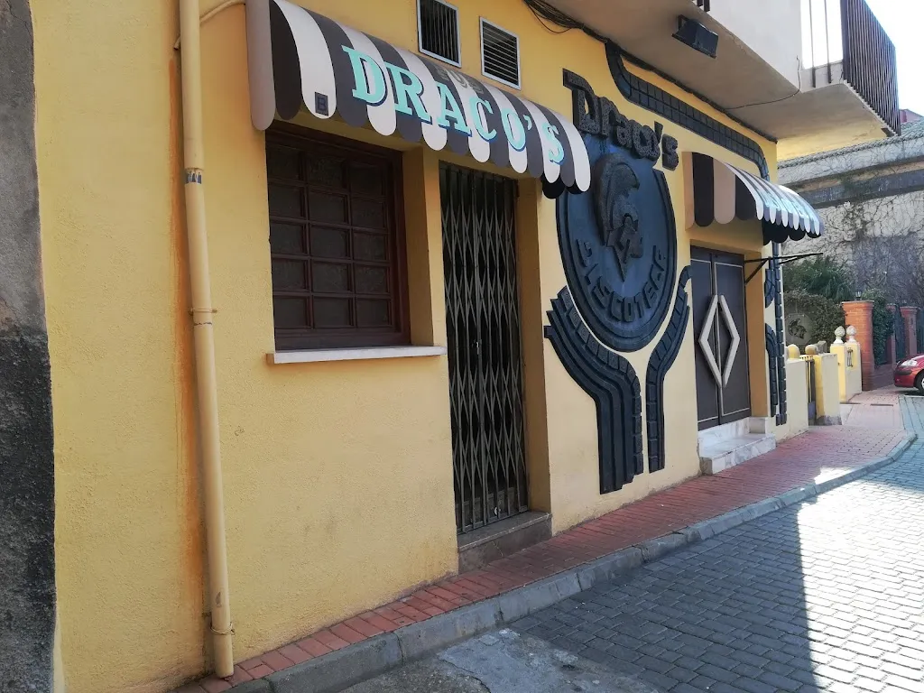 Mamen Moreno_Pub Burguer Draco's_Cebreros_review