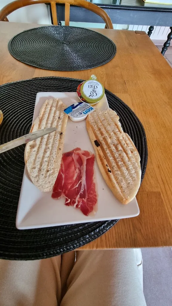 Cryss Cryss_Hotel-Escuela El Rondón_Cebreros_recensione