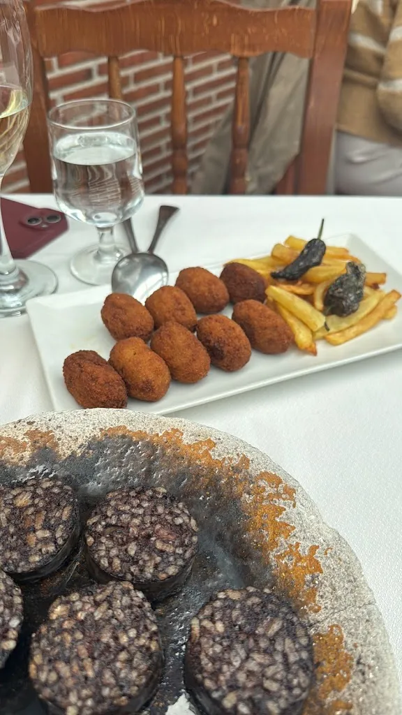 Roberto DSM_Restaurante Asador Chumbica_Fuente el Saúz_review