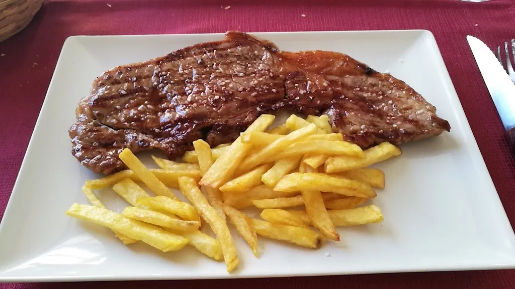 Menü_LOS ROBLES Restaurante_Fuente el Saúz_Bild_1