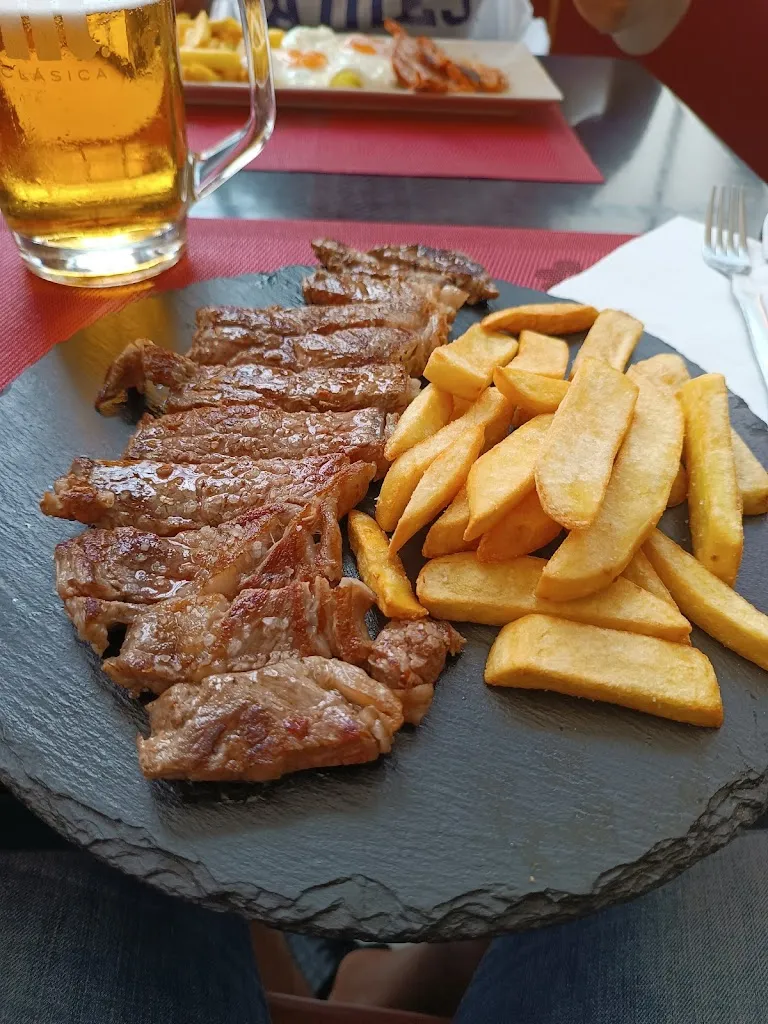 Menü_LOS ROBLES Restaurante_Fuente el Saúz_Bild_3