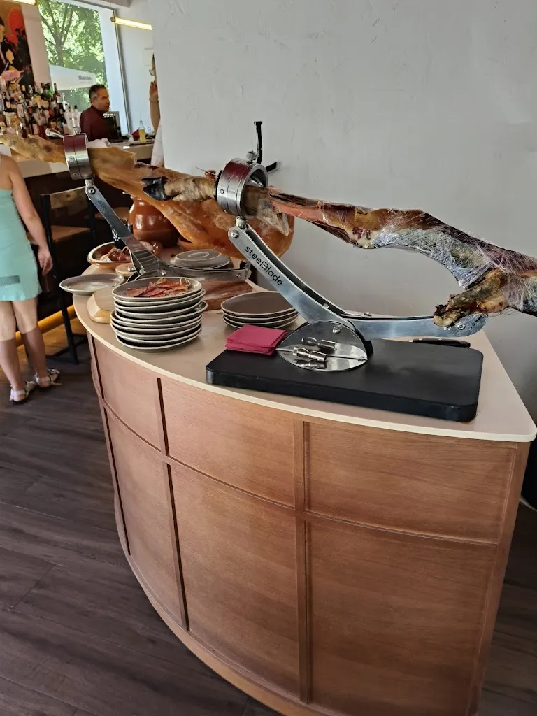 Liliana Kian_García Ortigosa LAB_Gil García_review