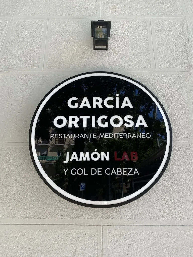 Vanessa Mendoza_García Ortigosa LAB_Gil García_review
