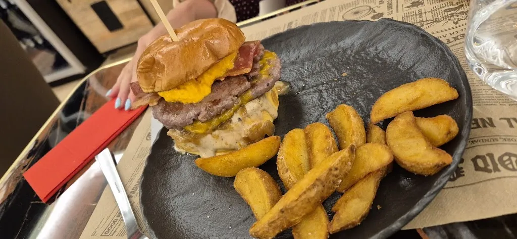 Ivan Alvarez de Lorenzana_Las Rocas Bar & Restaurant_Herradón de Pinares_review