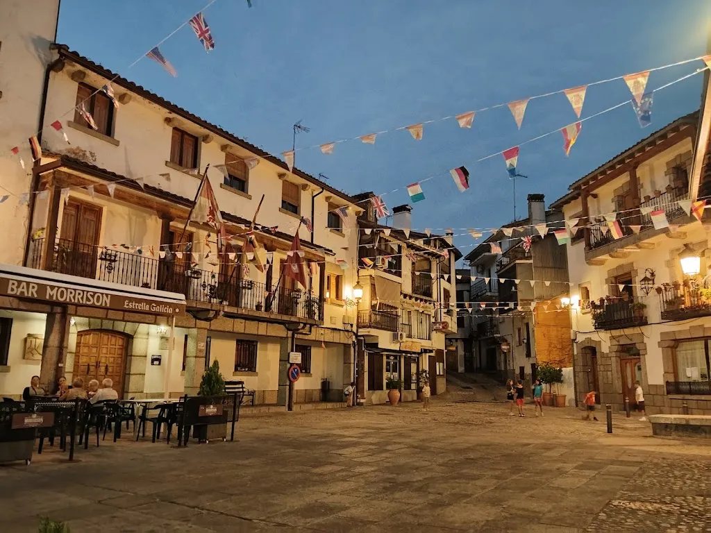 La Taberna de Kapa_Guisando_slider_image_3