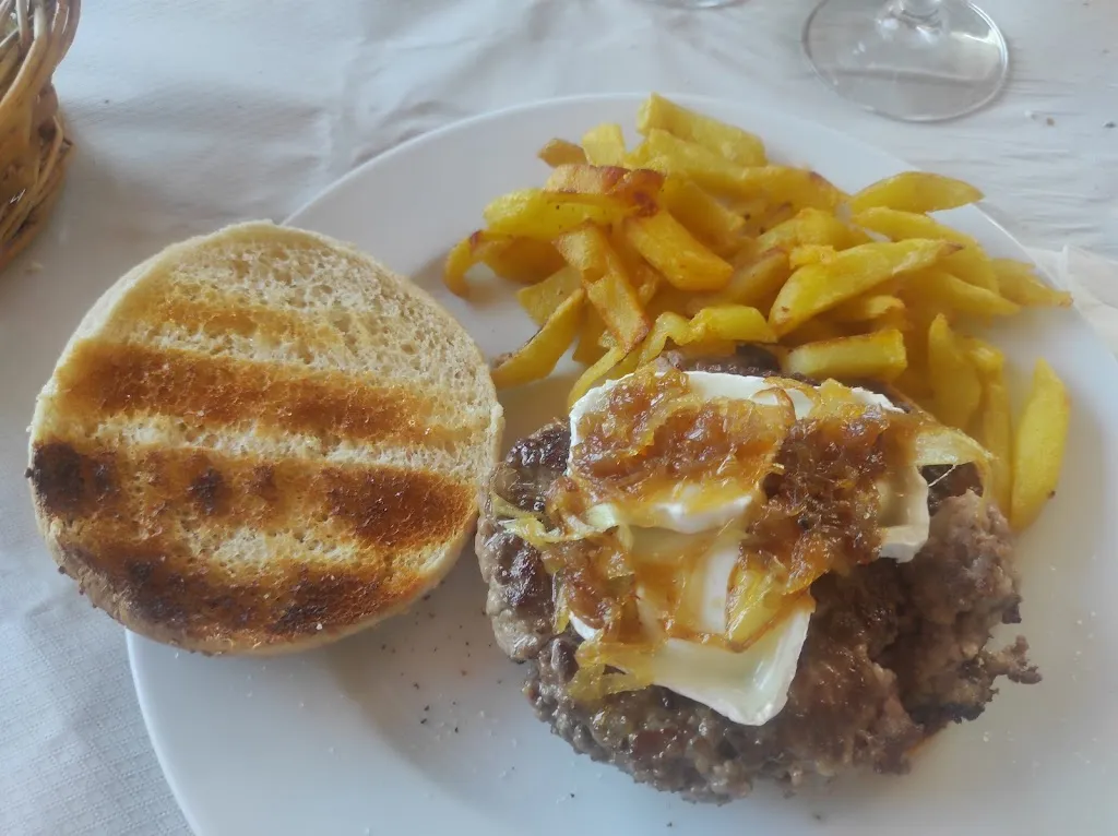 Alberto Hernando_El Galayar - Casa Macario_Guisando_review