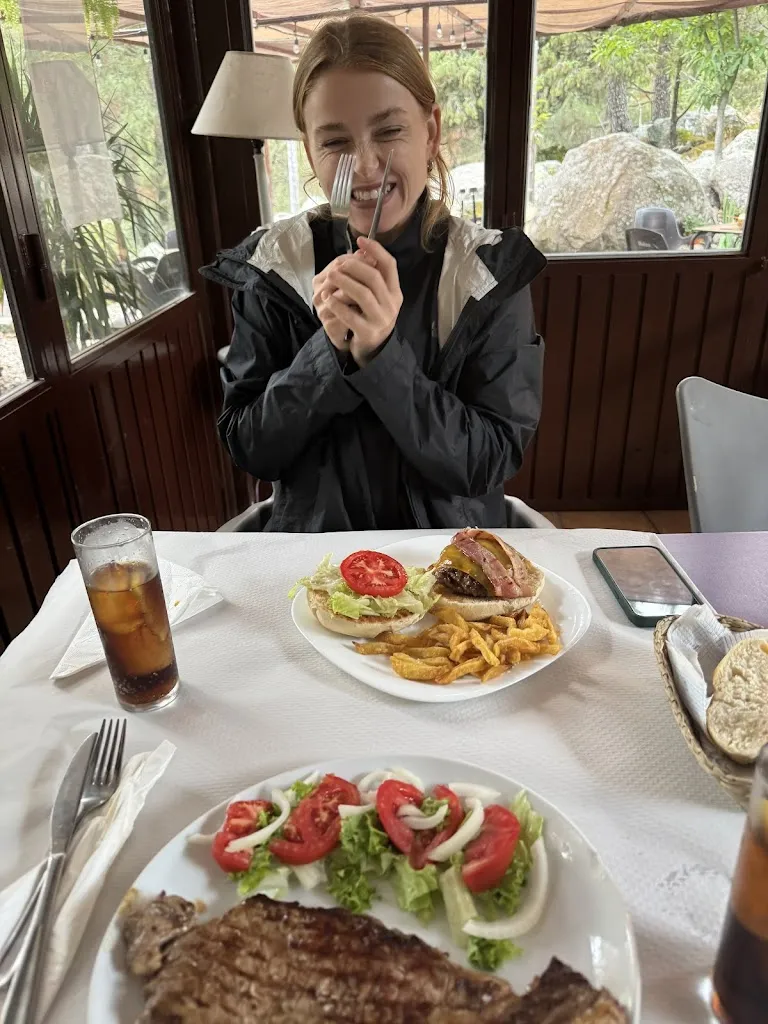 Diego Mardones_Kiosco La Cabra_Guisando_review