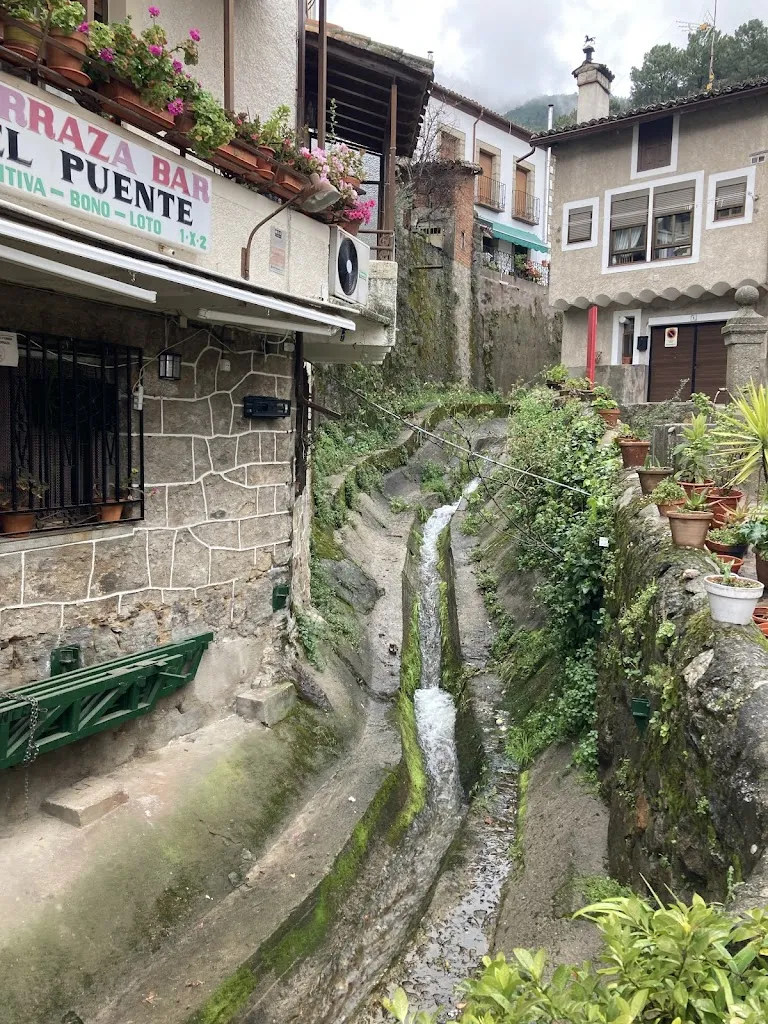 Bar El Puente_Guisando_slider_image_3