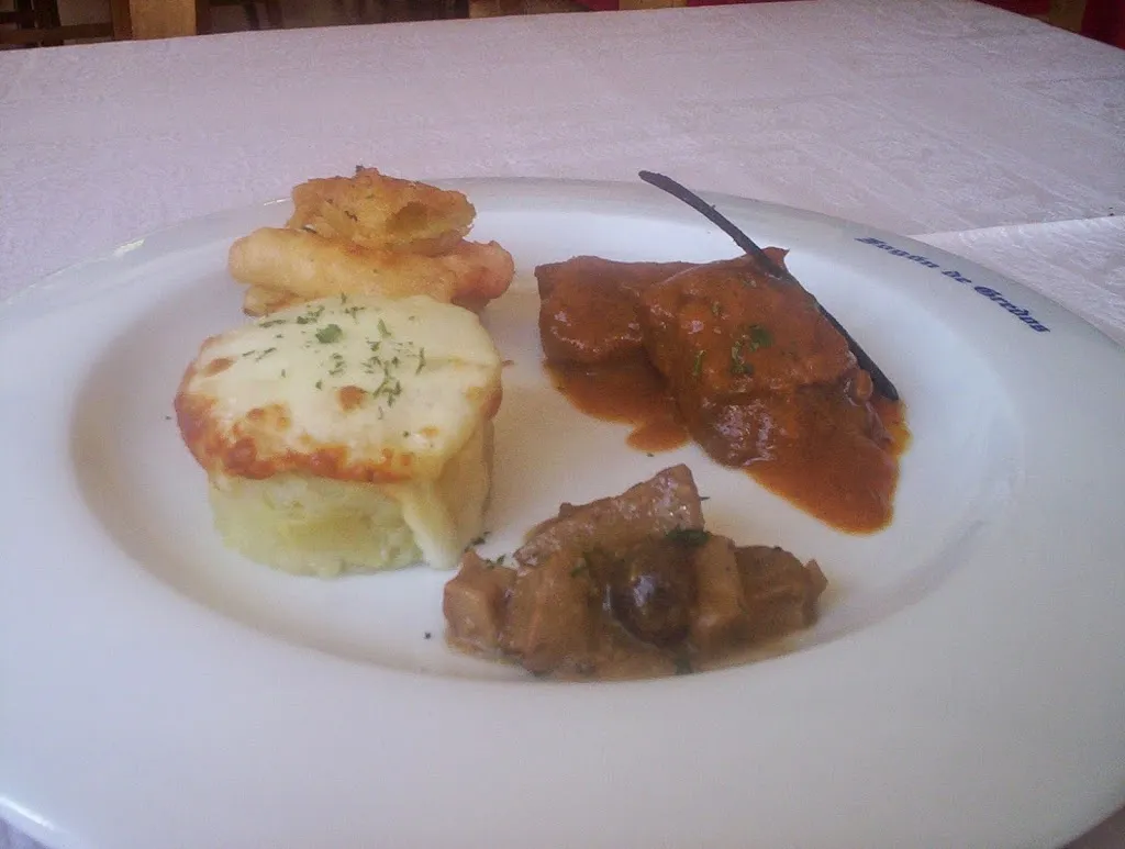 Hostal Restaurante Fogón de Gredos_Guisando_slider_image_3