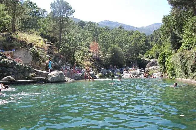 Risquillo Piscina Natural Guisando_Guisando_slider_image_3