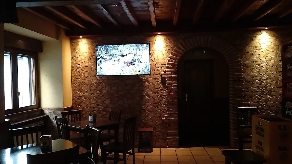 Disco Bar Ramiro Tapas_Horcajada La_slider_image_2