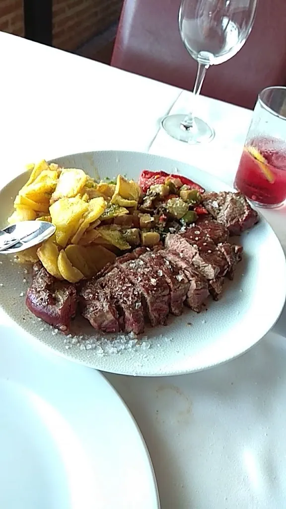 Restaurante @ El Mirlo Blanco_Candeleda_slider_image_2