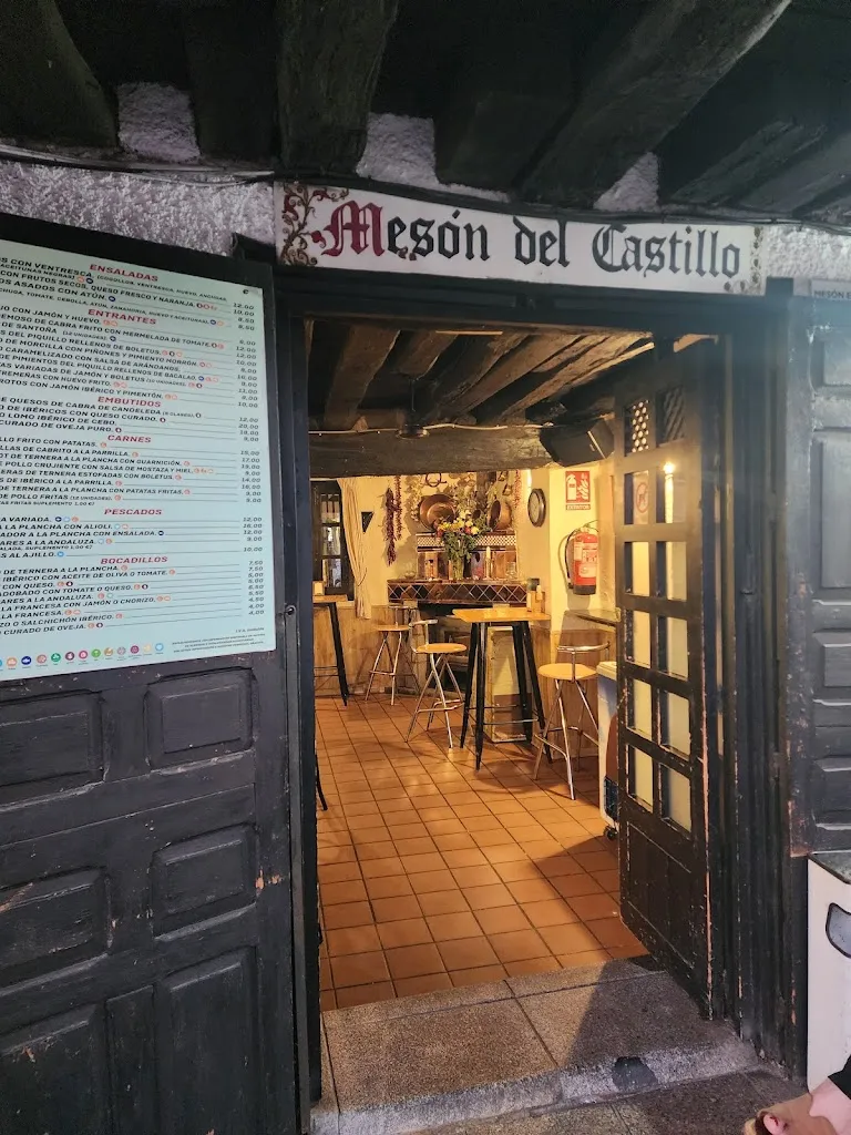 Ivan Sanz Burgos_Meson el Castillo SL_Candeleda_recensione