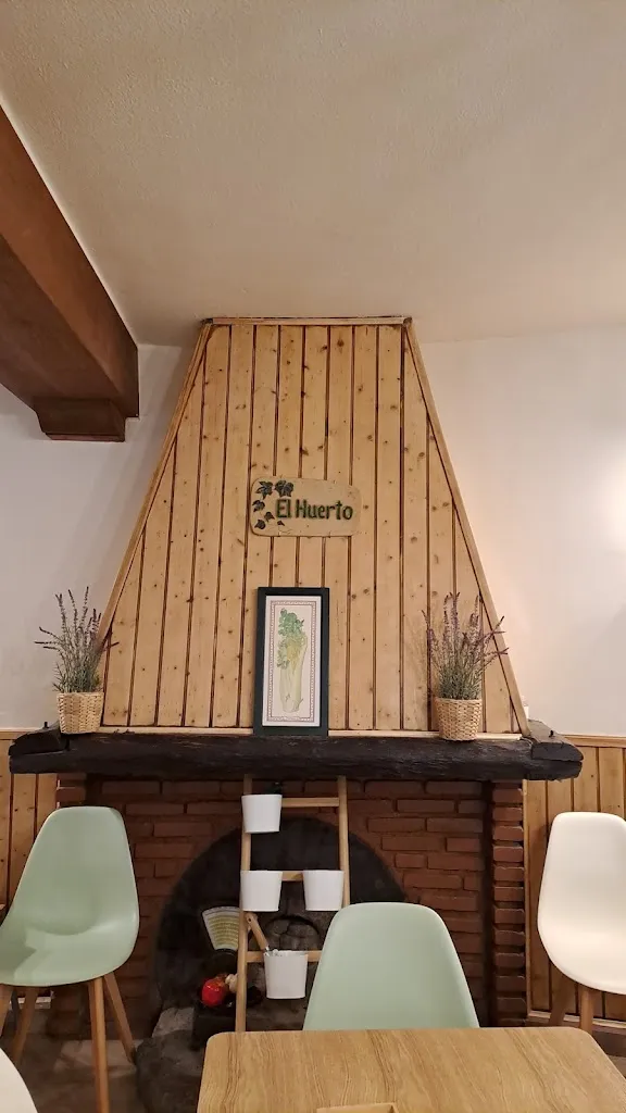 Miguel Angel Lorente_Mesón El Huerto_Candeleda_review