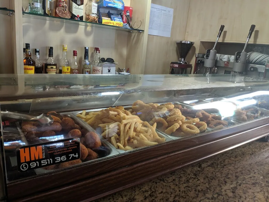 Enrique González_Bar Aduana_Candeleda_review