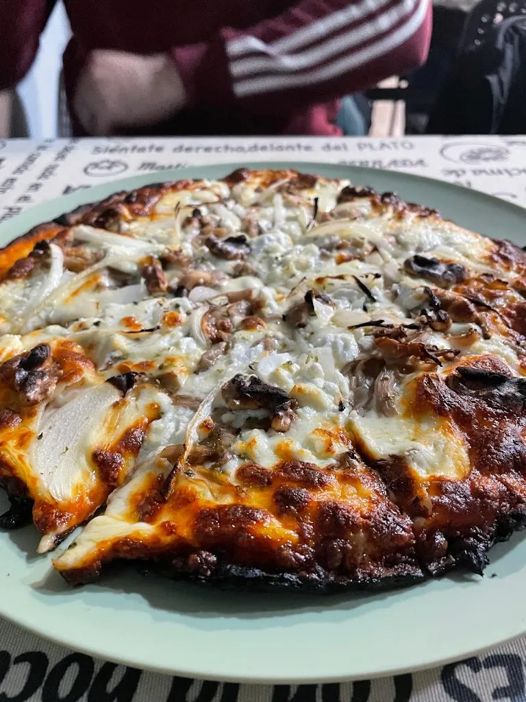 Mario Rodriguez Patiño_Pizzeria Hamburgueseria Artesana doña julia_Candeleda_review