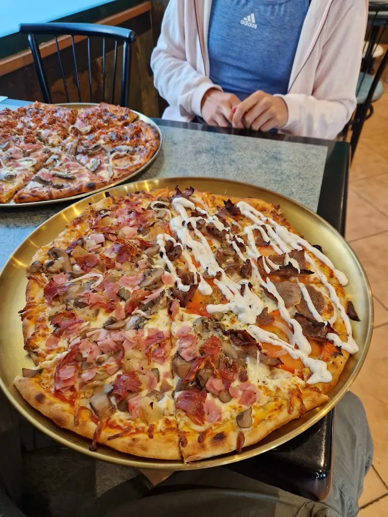 Pizzería Raybel restaurant in Candeleda