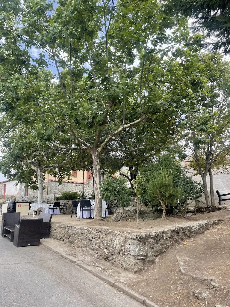 Ana Guillermo Martín_Antiguo Mesón Fuentebuena_Gilbuena_review